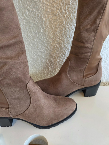 Há stígvél í taupe lit - 3