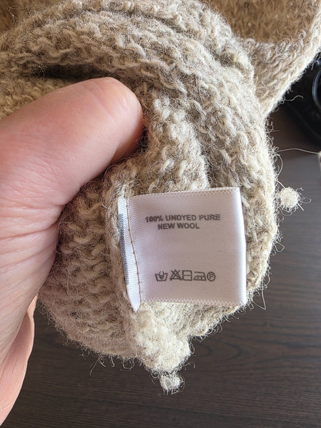 Farmers Market (Iceland). Lightweight wool sweater - 4