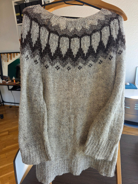 Farmers Market (Iceland). Lightweight wool sweater - 6