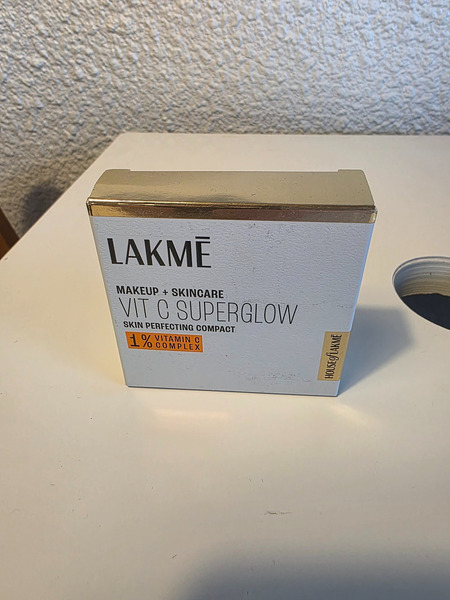 Сияющая компактная пудра LAKMÉ с витамином С - 2