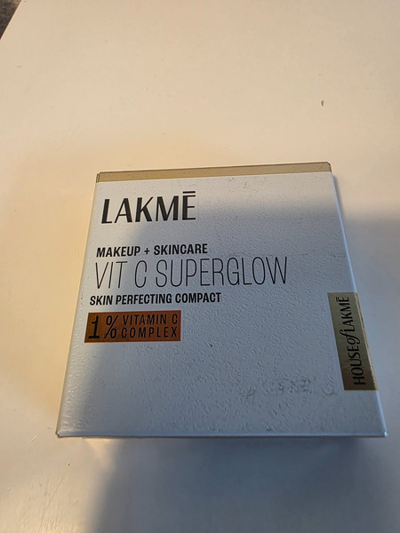 Сияющая компактная пудра LAKMÉ с витамином С - 4