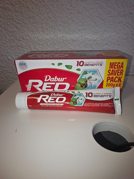 Dabur Red Toothpaste – Mega Saver Pack (4 pcs)