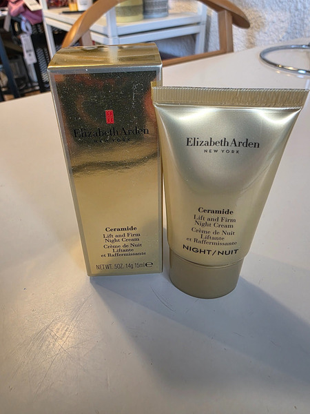 Elizabeth Arden Ceramide Lift and Firm næturkrem 15 ml