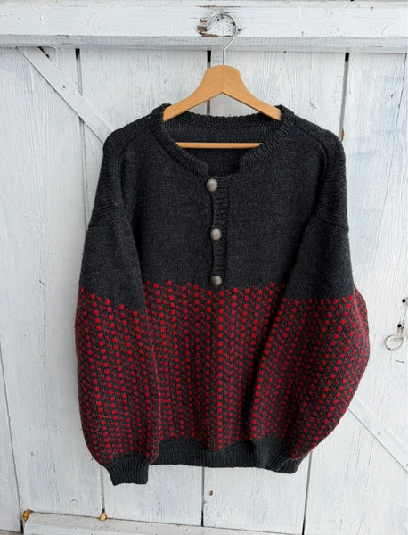 Piękny wełniany sweter boxy - 2