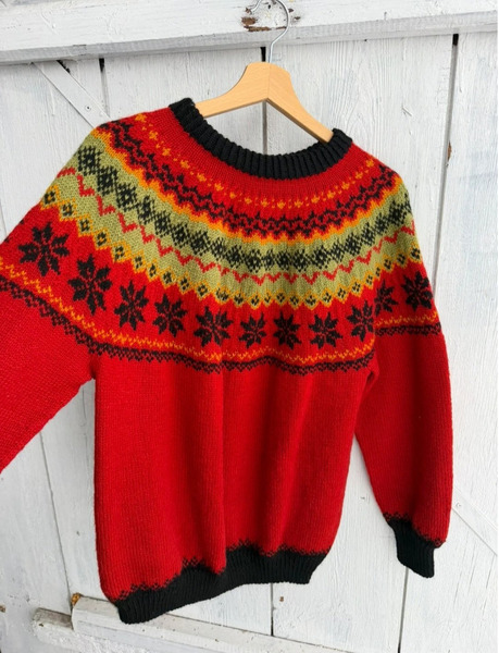 Skandynawski sweter wełniany - 2