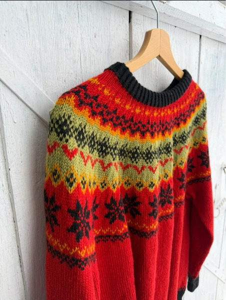 Skandynawski sweter wełniany - 4