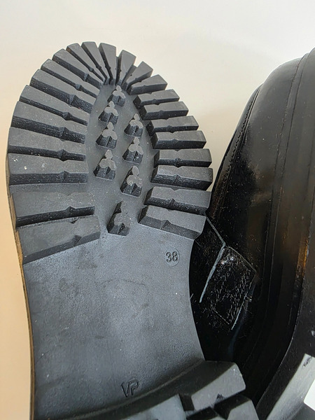 Чёрные лакированные туфли р. 38 - 6