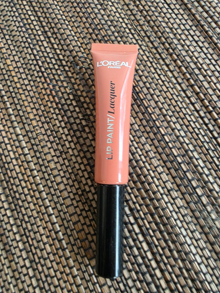 Глянцевая жидкая помада L’Oréal Lip Paint Lacquer, оттенок 101