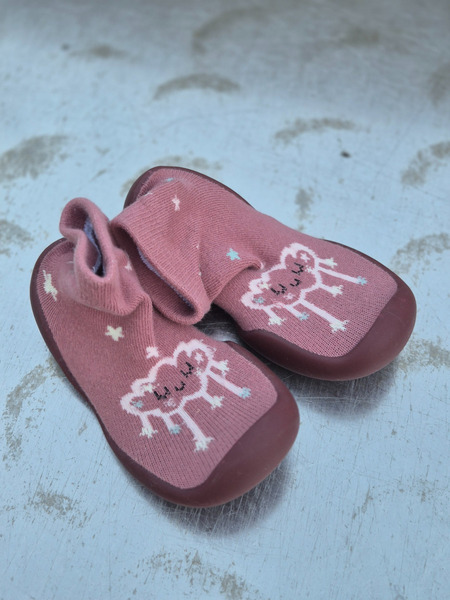 Sandals, crocs, socks - 2