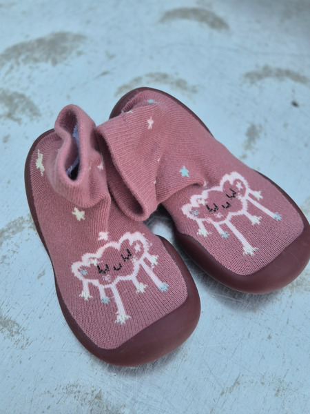 Sandals, crocs, socks - 3