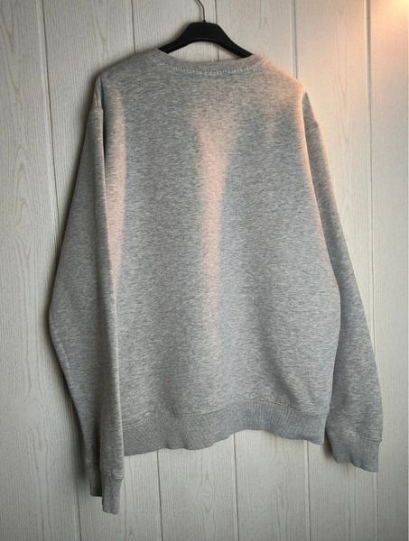 Grá vintage retro 00s herrapeysa frá Fila – stærð M - 2