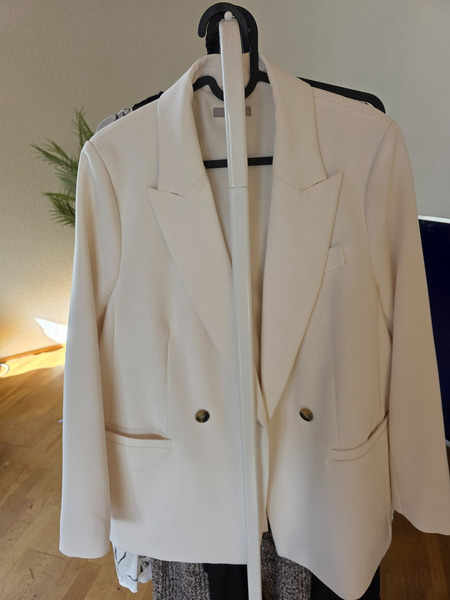 Elegant oversized blazer in cream/ivory color - 2