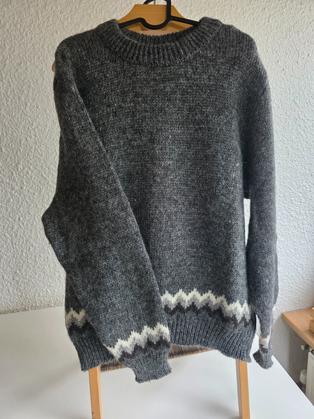 Lopapeysa Varma of Iceland M/L new