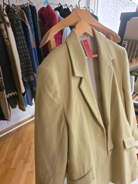 Elegant Vintage Wool Blend Blazer – Made in UK - 3