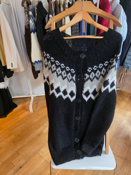 Black Nordic Style Cardigan with Icelandic Pattern