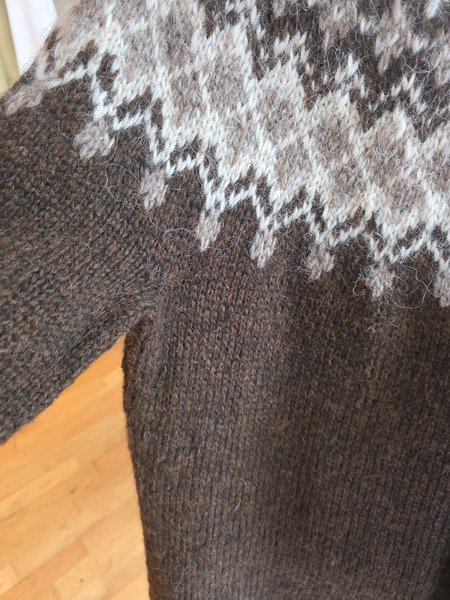 Authentic handmade lopapeysa in beautiful brown - 5