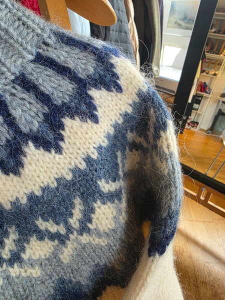 Authentic handmade lopapeysa from Iceland - 2