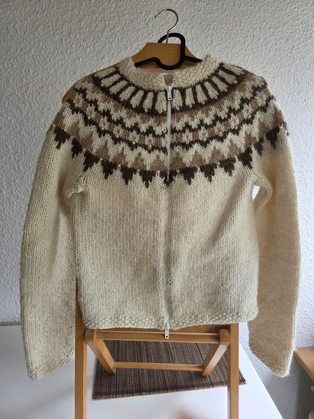 Authentic handmade lopapeysa from Iceland