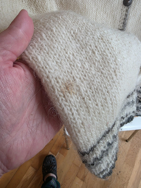 Traditional Icelandic lopapeysa cardigan - 4