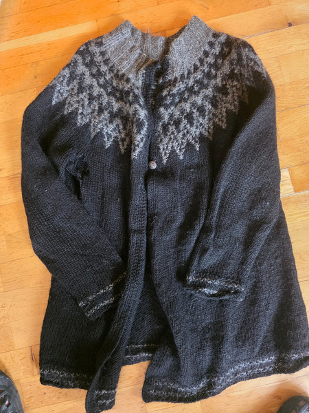 Lopapeysa for someone who knows knitwear repair