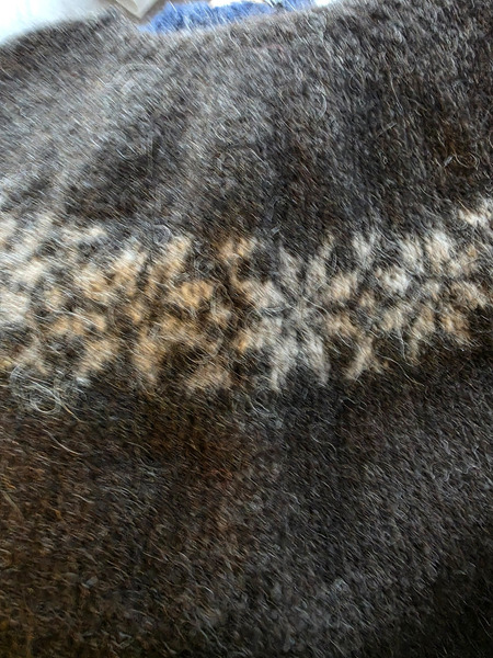 Mjúkt og loðið íslenskt ullarponsjó - 2