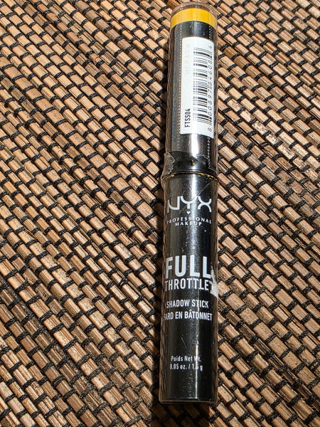 NYX Full Throttle Shadow Stick – Yellow