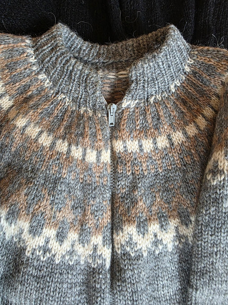 Real Icelandic lopapeysa - Great repair project - 2