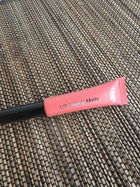 L'Oréal Lip Paint Matte 201 Hollywood Beige – Matte Liquid Lipstick