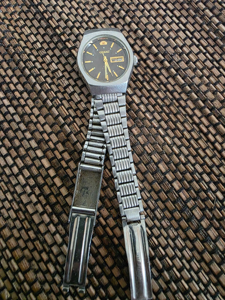 Vintage Orient úr frá 1980 – svart retro japanskt úr - 3