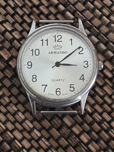 Vintage Armando Quartz úr frá 1990 – minimalistískt retro útlit