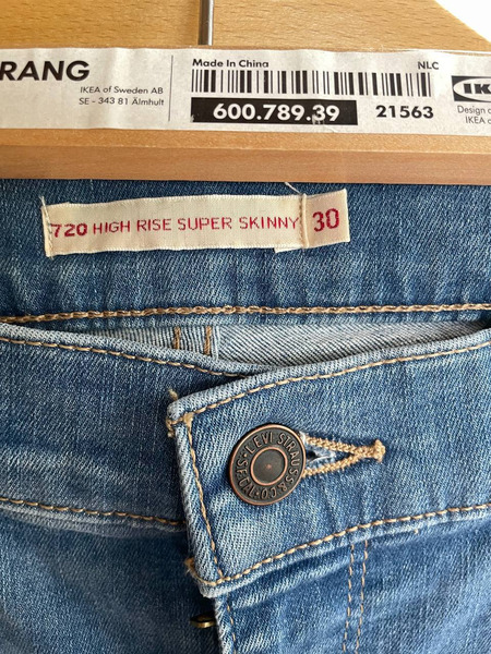 Levi's 720 High-Rise Super Skinny Jeans W30 - 3