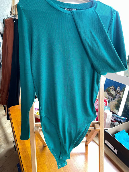 ZARA Green Long Sleeve Bodysuit L – Cotton Blend