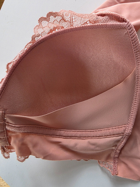 New Seamless Front Closure Lace Bra Pink – 90C, 95A, 95B - 10