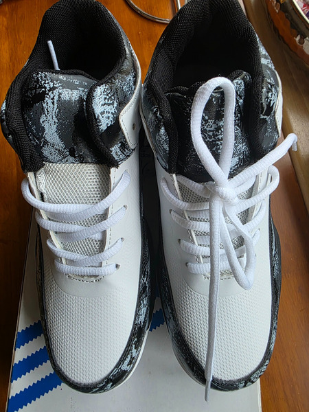 New Adidas Sleek Series s.38