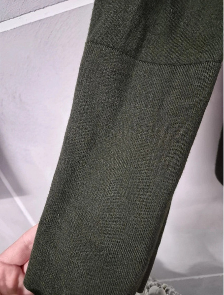 COS 100% Wool Sweater – Size M - 2
