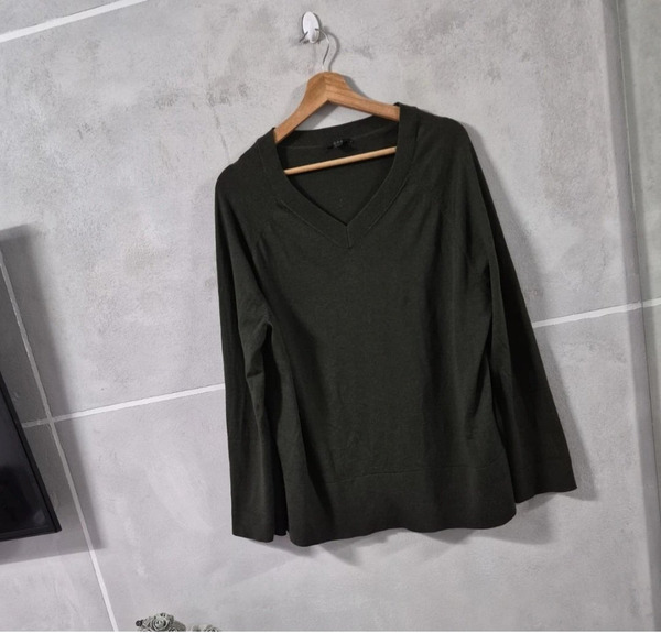 COS 100% Wool Sweater – Size M - 3