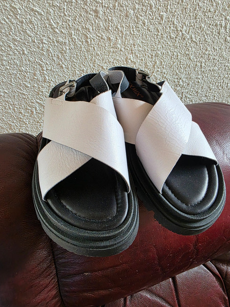 SIXMIX Chunky Platform Sandals – Size 39