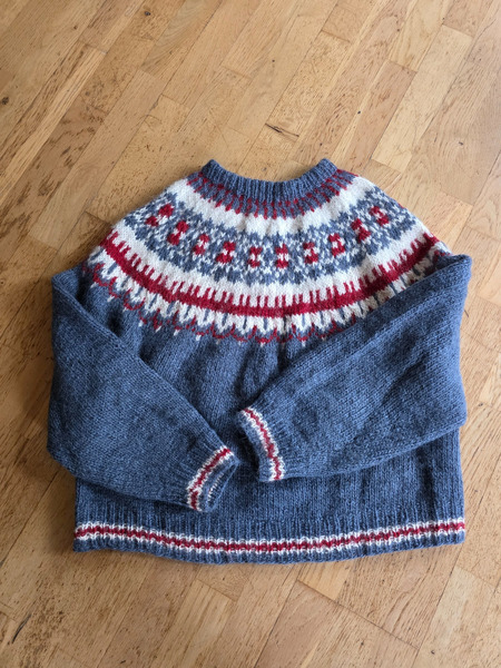 Handknitted Icelandic Lopapeysa – M/L