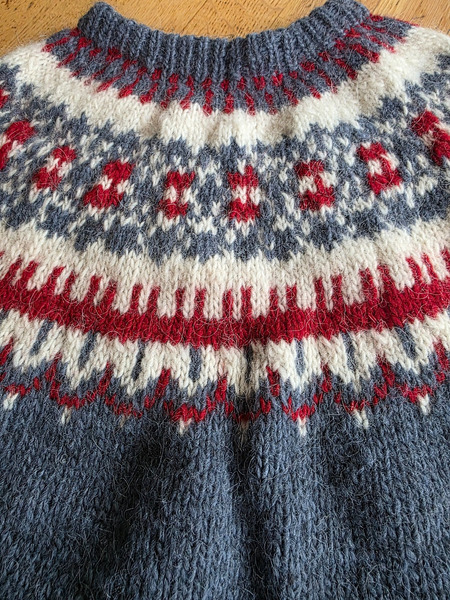 Handknitted Icelandic Lopapeysa – M/L - 4