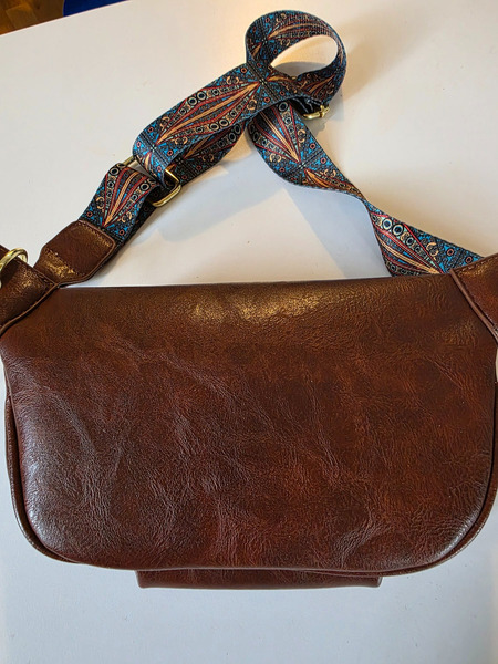 Brown Crossbody Bag – Spacious & Stylish - 4
