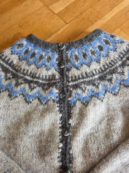 Icelandic Hand-Knitted Lopapeysa Cardigan – Size S/M - 3
