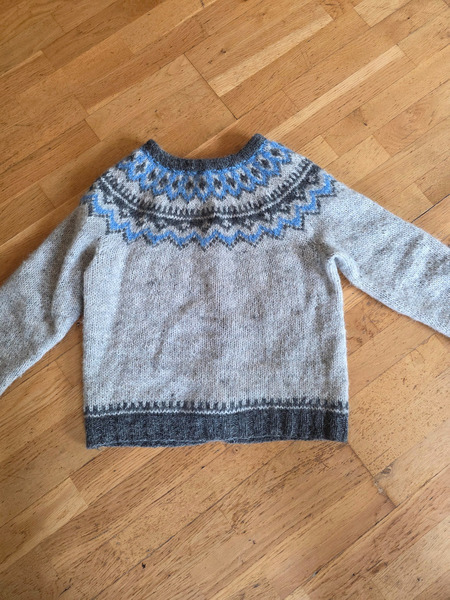 Icelandic Hand-Knitted Lopapeysa Cardigan – Size S/M - 5