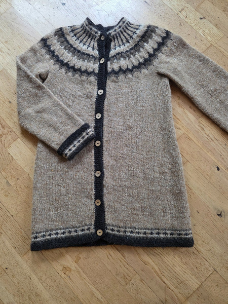Icelandic Hand-Knitted Lopapeysa Cardigan – Size M/L - 2