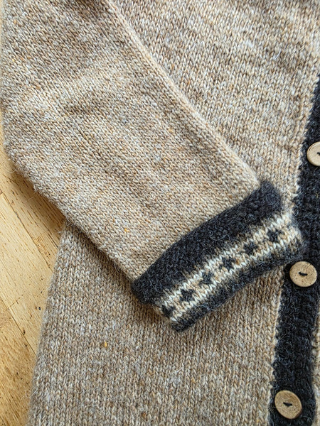 Icelandic Hand-Knitted Lopapeysa Cardigan – Size M/L - 3