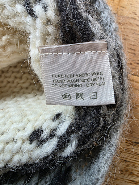 Álafoss Icelandic Wool Lopapeysa XS/S – New Without Tags - 4