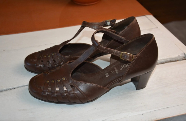 Gabor Leather T-Bar Mary Jane Sandals – Size 40 - 5