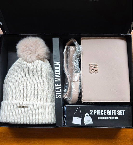 Steve Madden 2-Piece Gift Set – NEW
